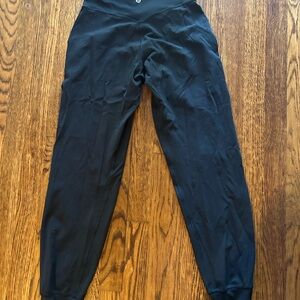 Lululemon size 4 joggers